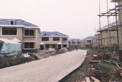 建設(shè)中的江洲墟場安置小區(qū)。
